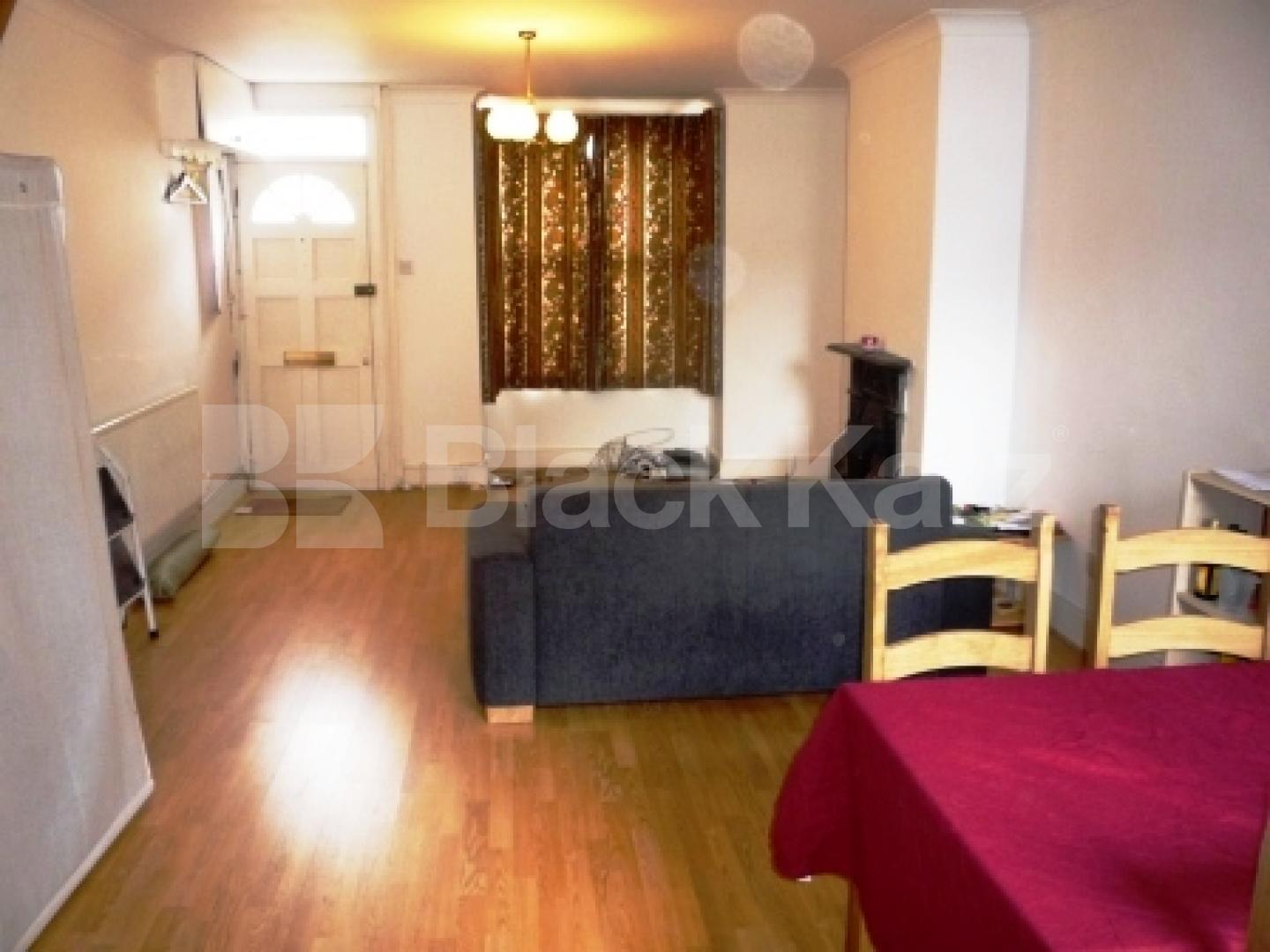 			NEW INSTRUCTION!, 2 Bedroom, 1 bath, 1 reception House			 Ringslade Road, WOOD GREEN