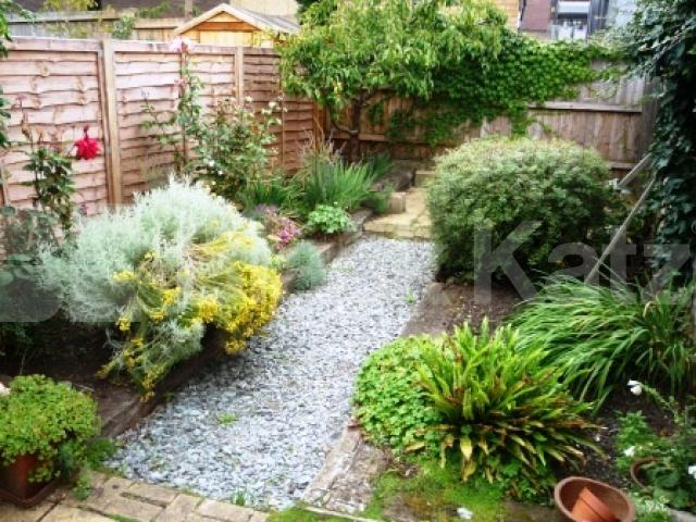 			NEW INSTRUCTION!, 2 Bedroom, 1 bath, 1 reception House			 Ringslade Road, WOOD GREEN