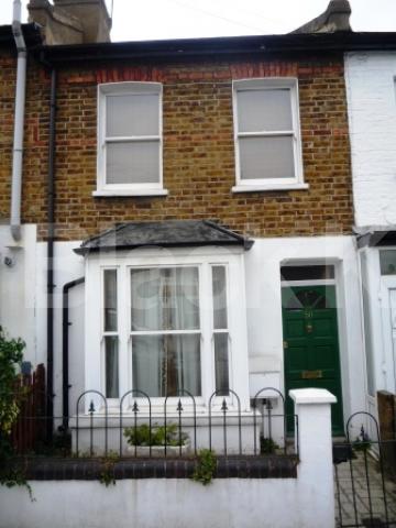 			NEW INSTRUCTION!, 2 Bedroom, 1 bath, 1 reception House			 Ringslade Road, WOOD GREEN