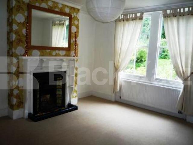 			2 Bedroom, 1 bath, 1 reception Flat			 Dukes Avenue, MUSWELL HILL