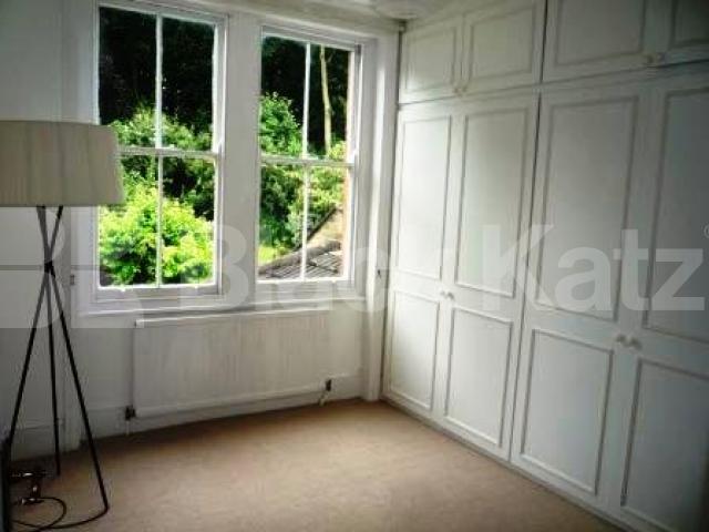 			2 Bedroom, 1 bath, 1 reception Flat			 Dukes Avenue, MUSWELL HILL
