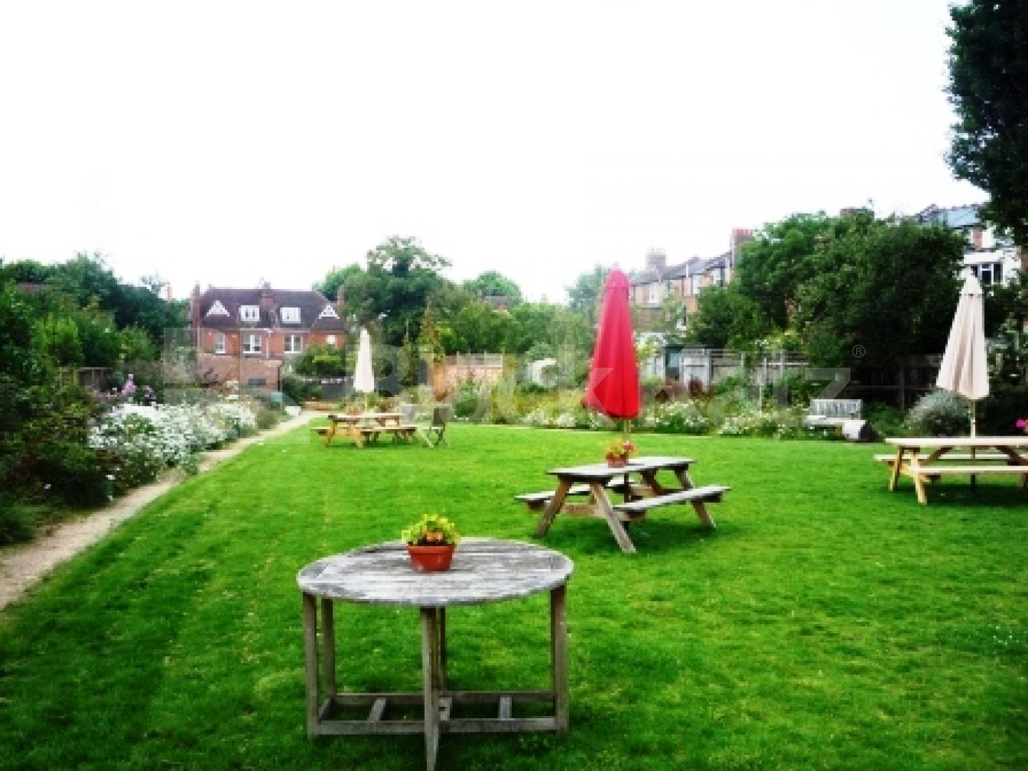 			BRAND NEW HOUSE WITH UNIQUE PRIVATE GARDEN!, 4 Bedroom, 1 bath, 1 reception House			 Linzee Road, CROUCH END