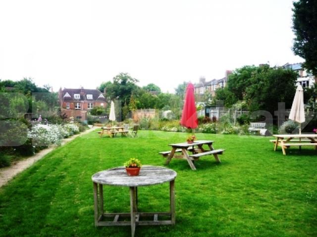 			BRAND NEW HOUSE WITH UNIQUE PRIVATE GARDEN!, 4 Bedroom, 1 bath, 1 reception House			 Linzee Road, CROUCH END