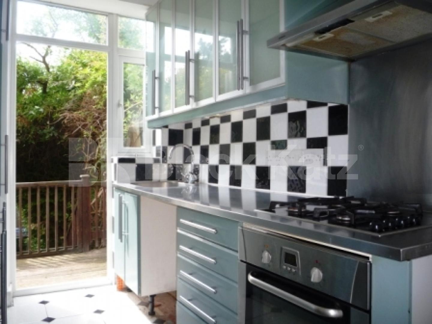 			3 Bedroom, 1 bath, 1 reception House			 Lightfoot Road, CROUCH END