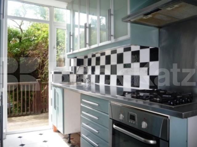 			3 Bedroom, 1 bath, 1 reception House			 Lightfoot Road, CROUCH END