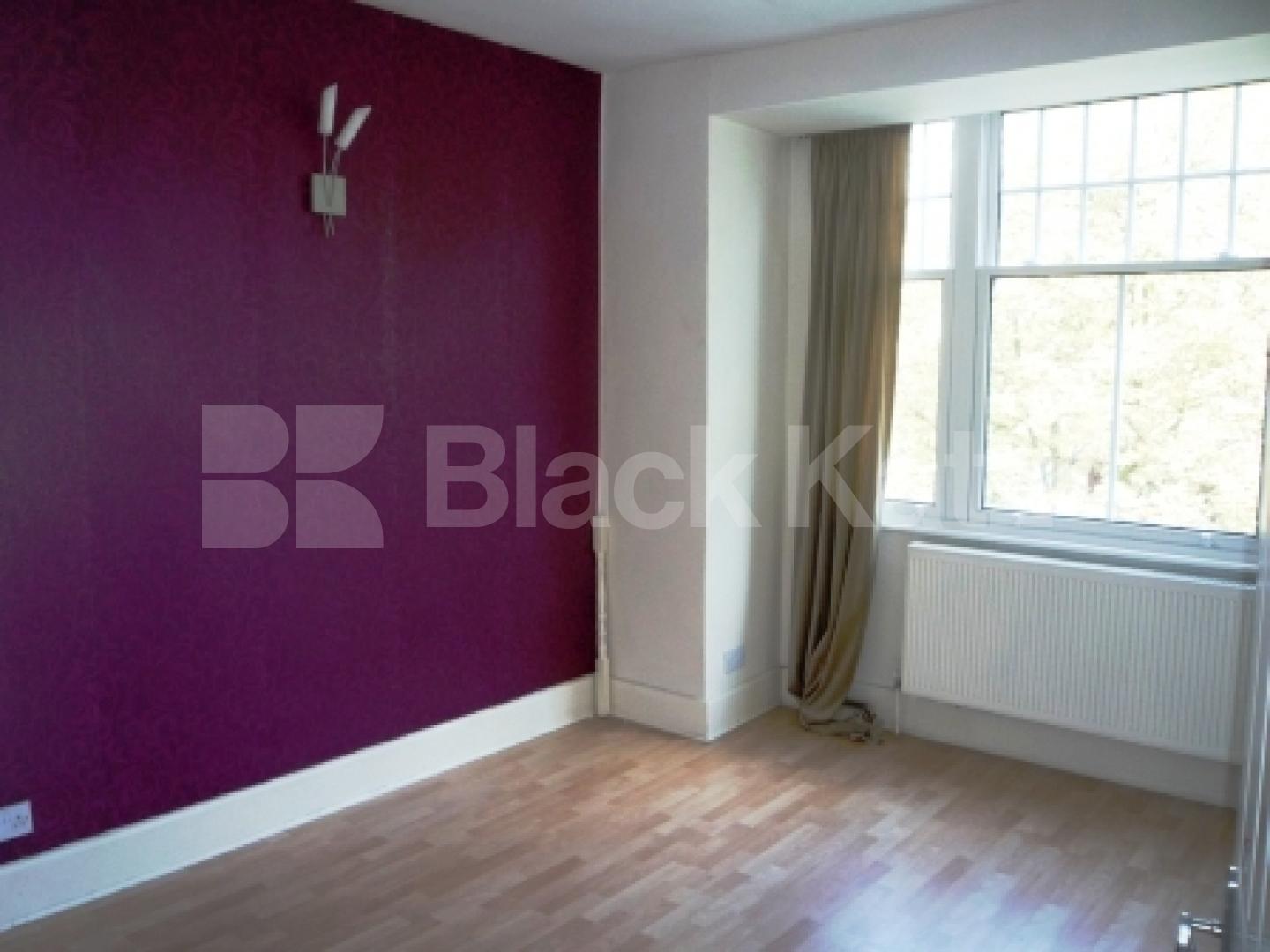 			4 Bedroom, 1 bath, 1 reception House			 Bedford Road, CROUCH END