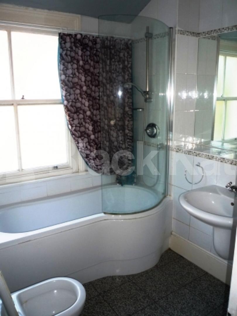 			4 Bedroom, 1 bath, 1 reception House			 Bedford Road, CROUCH END