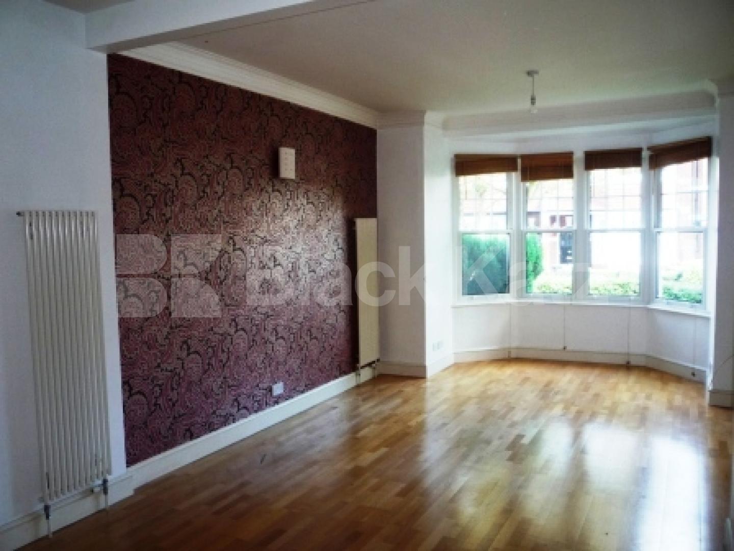 			4 Bedroom, 1 bath, 1 reception House			 Bedford Road, CROUCH END