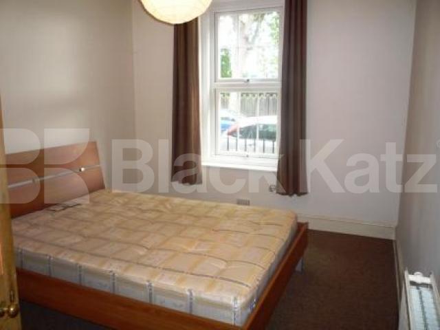 			3 Bedroom, 1 bath, 1 reception Flat			 Tottenham Lane, CROUCH END