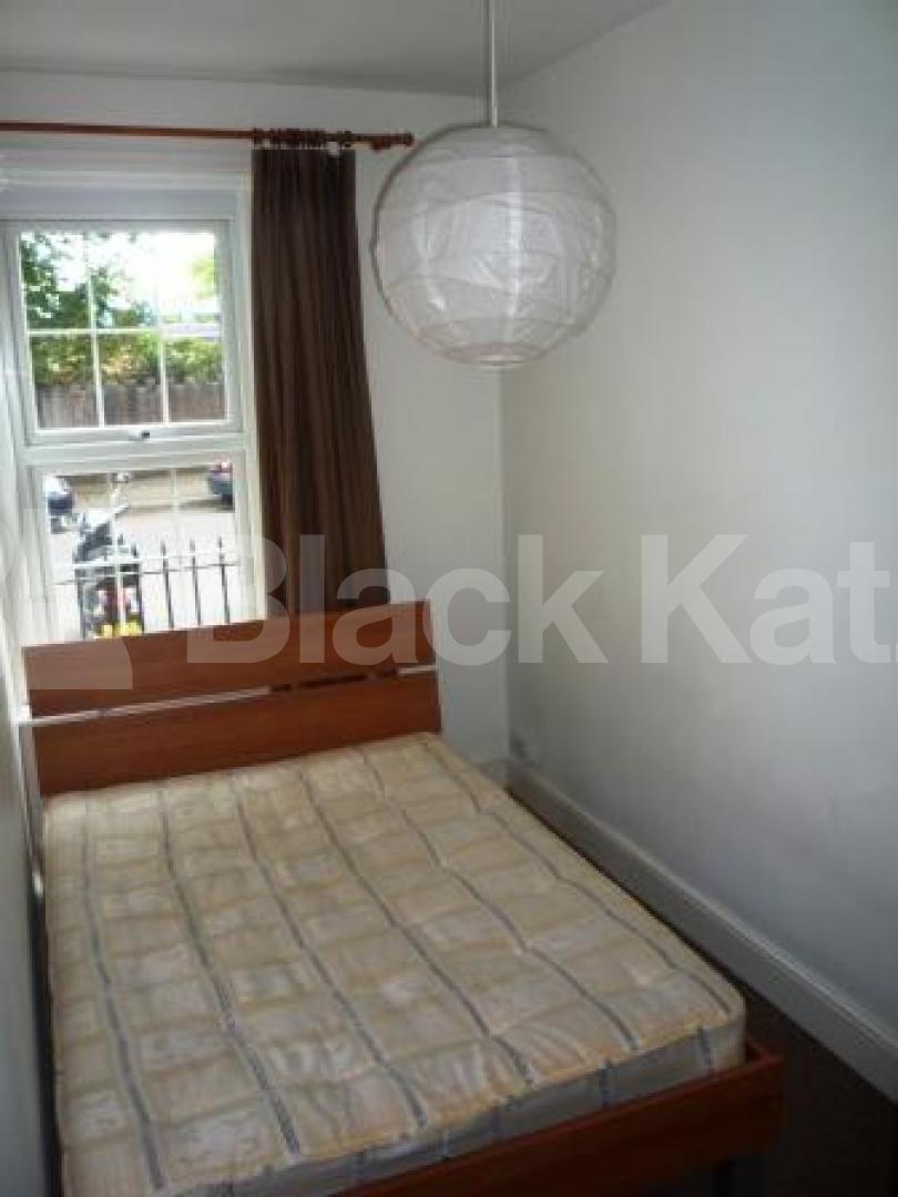 			3 Bedroom, 1 bath, 1 reception Flat			 Tottenham Lane, CROUCH END