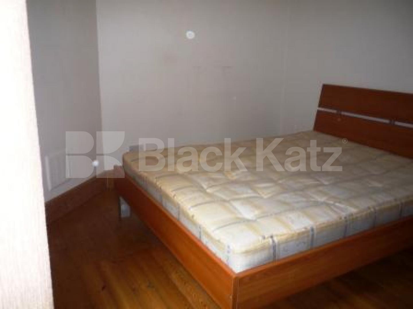 			3 Bedroom, 1 bath, 1 reception Flat			 Tottenham Lane, CROUCH END