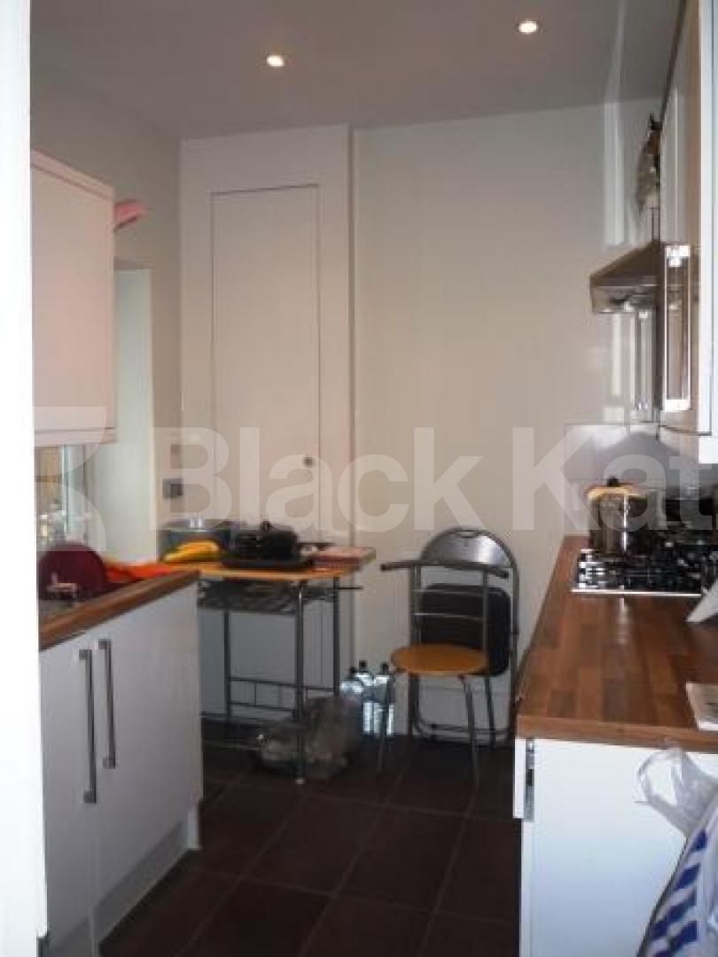 			Amazing Property !, 2 Bedroom, 1 bath, 1 reception Flat			 Park Road, CROUCH END