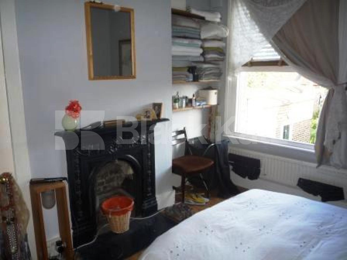 			LET!, 2 Bedroom, 1 bath, 1 reception Flat			 Falkland Road, TURNPIKE LANE