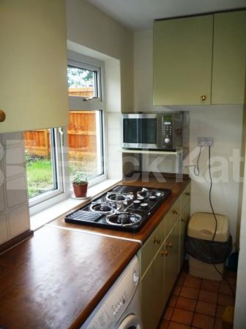 			1 Bedroom, 1 bath, 1 reception Ground Floor Flat			 Trinity Road, East Finchley