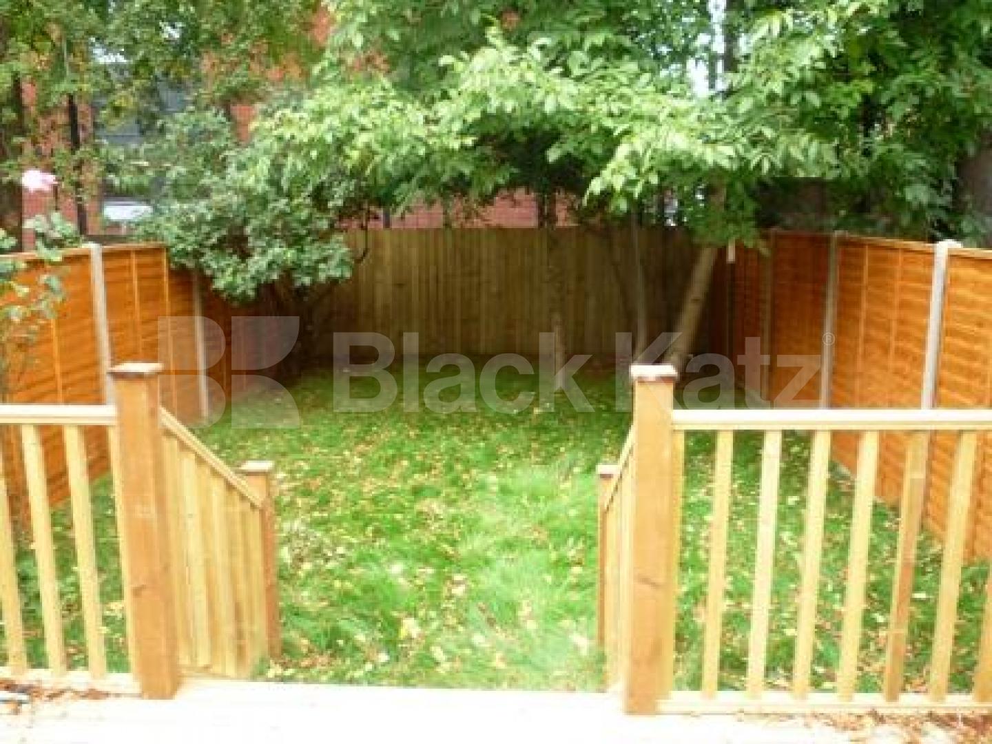 			2 Bedroom, 1 bath, 1 reception Ground Floor Flat			 Hillfield Avenue, CROUCH END