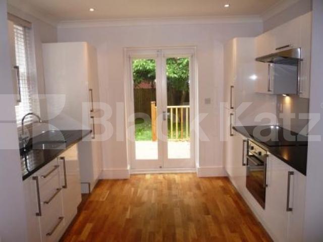 			2 Bedroom, 1 bath, 1 reception Ground Floor Flat			 Hillfield Avenue, CROUCH END