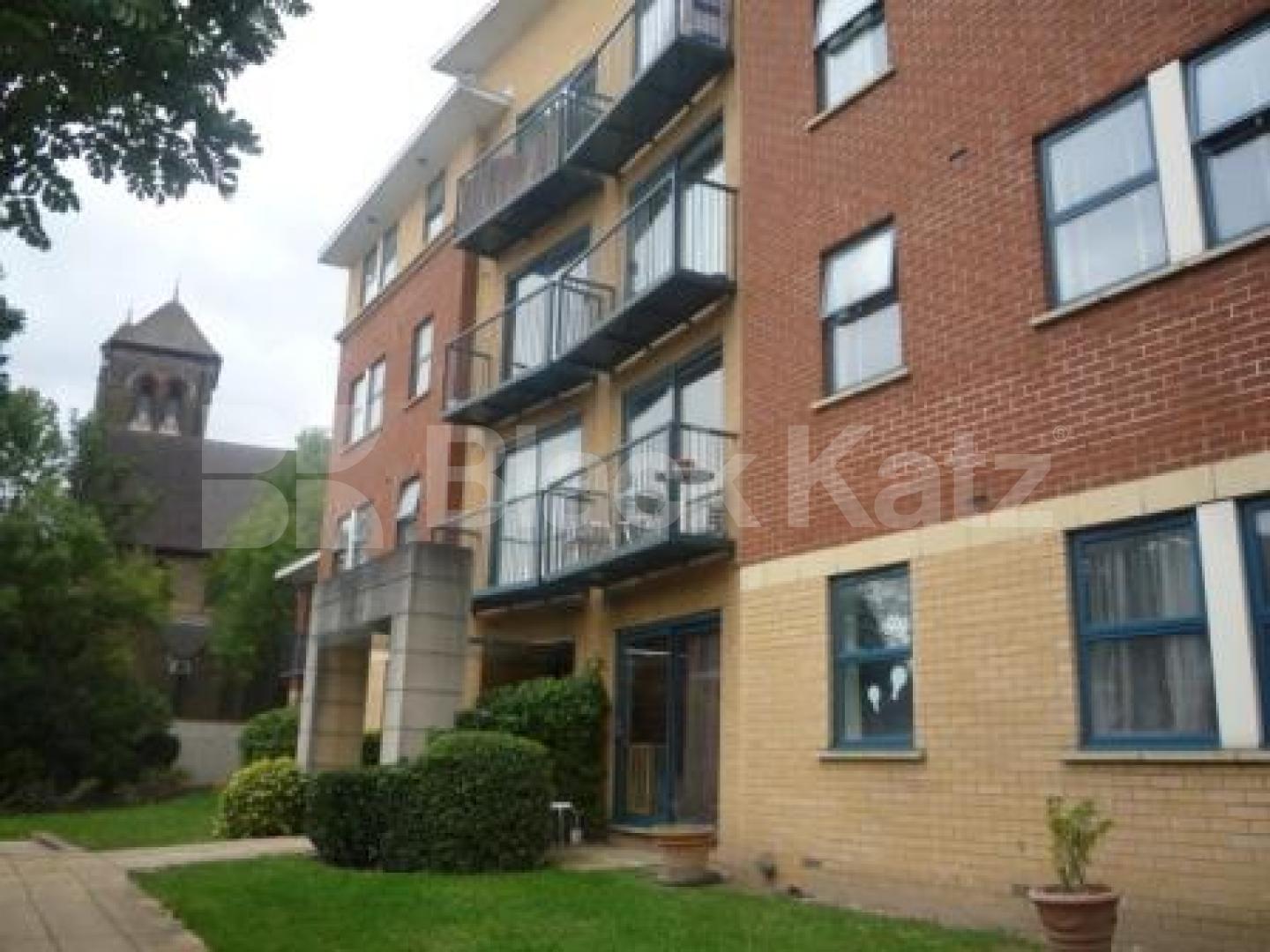 			1 Bedroom, 1 bath, 1 reception Flat			 Northpoint Tottenham Lane, CROUCH END