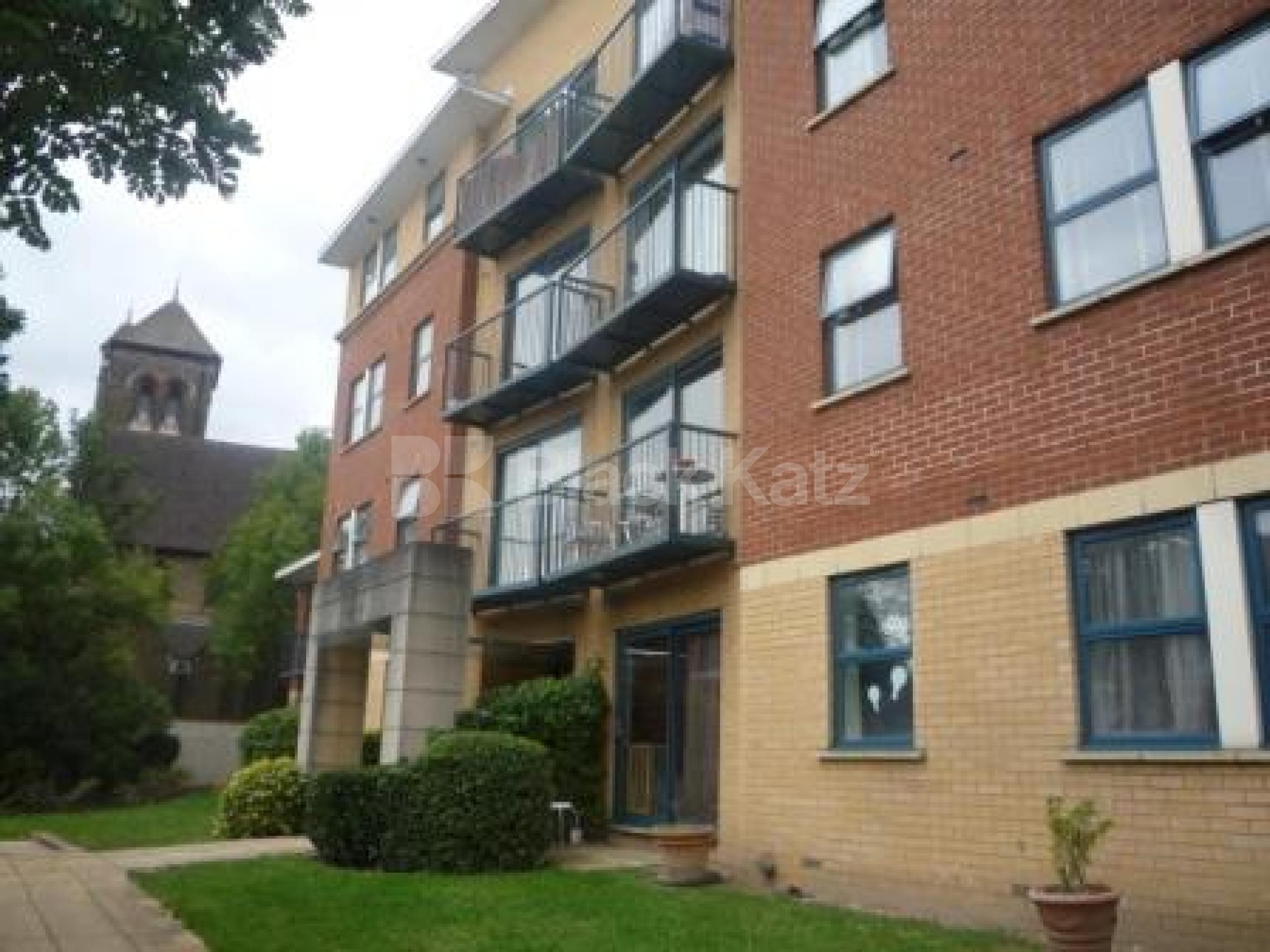 			1 Bedroom, 1 bath, 1 reception Flat			 Northpoint Tottenham Lane, CROUCH END N8