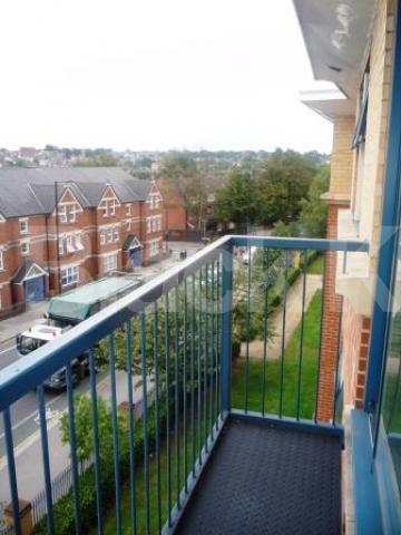 			1 Bedroom, 1 bath, 1 reception Flat			 Northpoint Tottenham Lane, CROUCH END