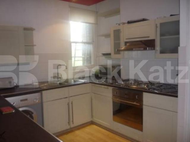 			3 Bedroom, 1 bath, 1 reception Flat			 Middle Lane, CROUCH END