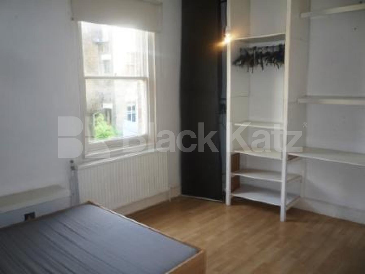 			3 Bedroom, 1 bath, 1 reception Flat			 Middle Lane, CROUCH END