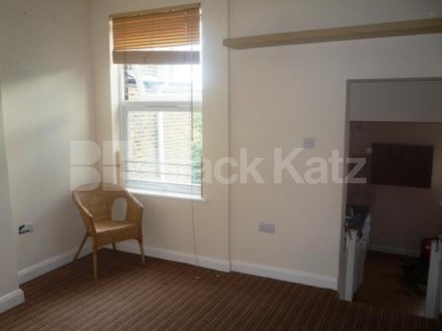 			Studio Apartment, 1 bath, 1 reception Studio			 High Street, HORNSEY