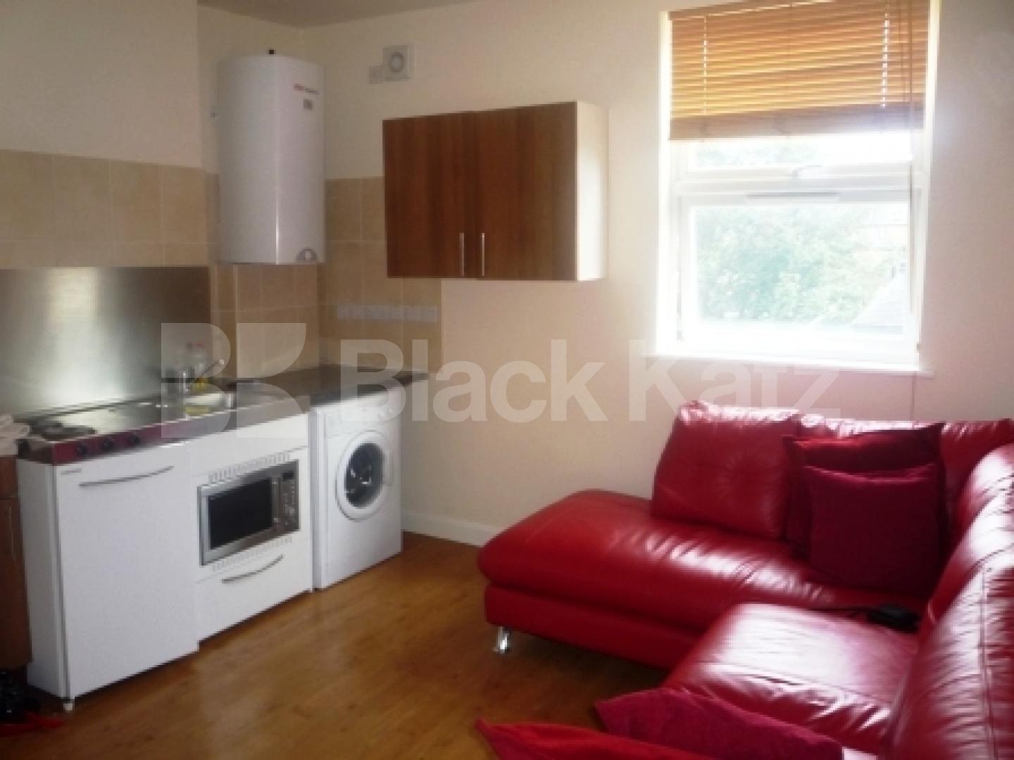 			Studio Apartment, 1 bath, 1 reception Studio			 High Street, HORNSEY