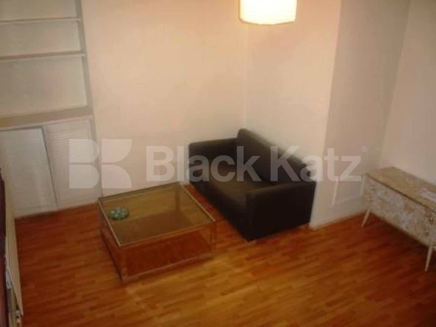 			1 Bedroom, 1 bath, 1 reception Flat			 Park Road, CROUCH END