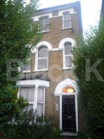 			1 Bedroom, 1 bath, 1 reception Flat			 Park Road, CROUCH END