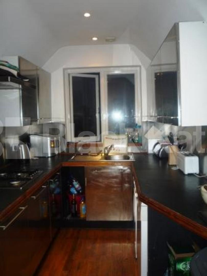 			Stunning, 2 Bedroom, 1 bath, 1 reception Flat			 Park Road, Crouch End