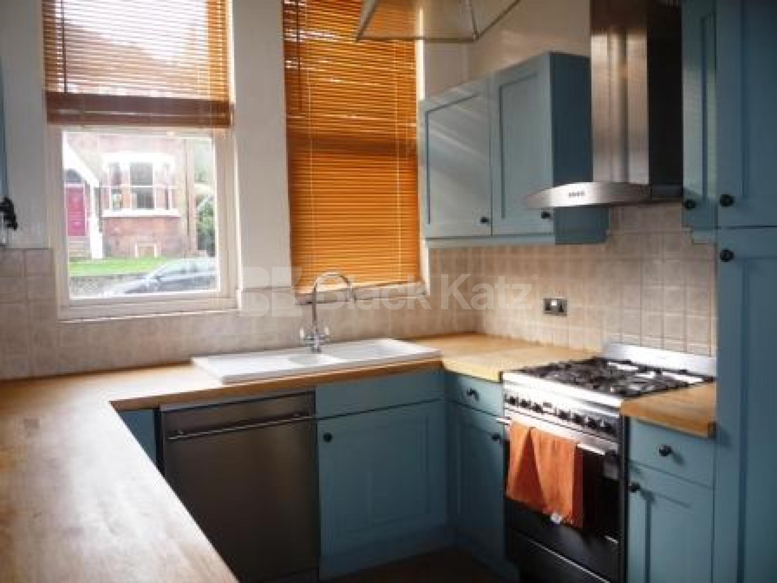 			2 Bedroom, 1 bath, 1 reception Flat			 Christchurch Road, Crouch End N8