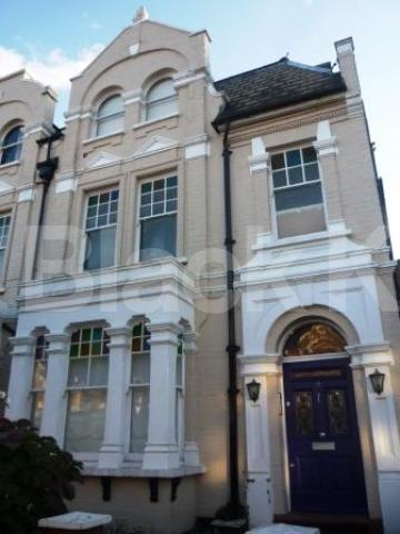 			1 Bedroom, 1 bath, 1 reception Flat			 Weston Park, CROUCH END