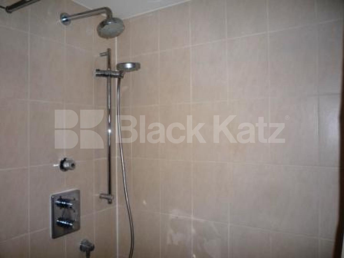 			1 Bedroom, 1 bath, 1 reception Flat			 Weston Park, CROUCH END