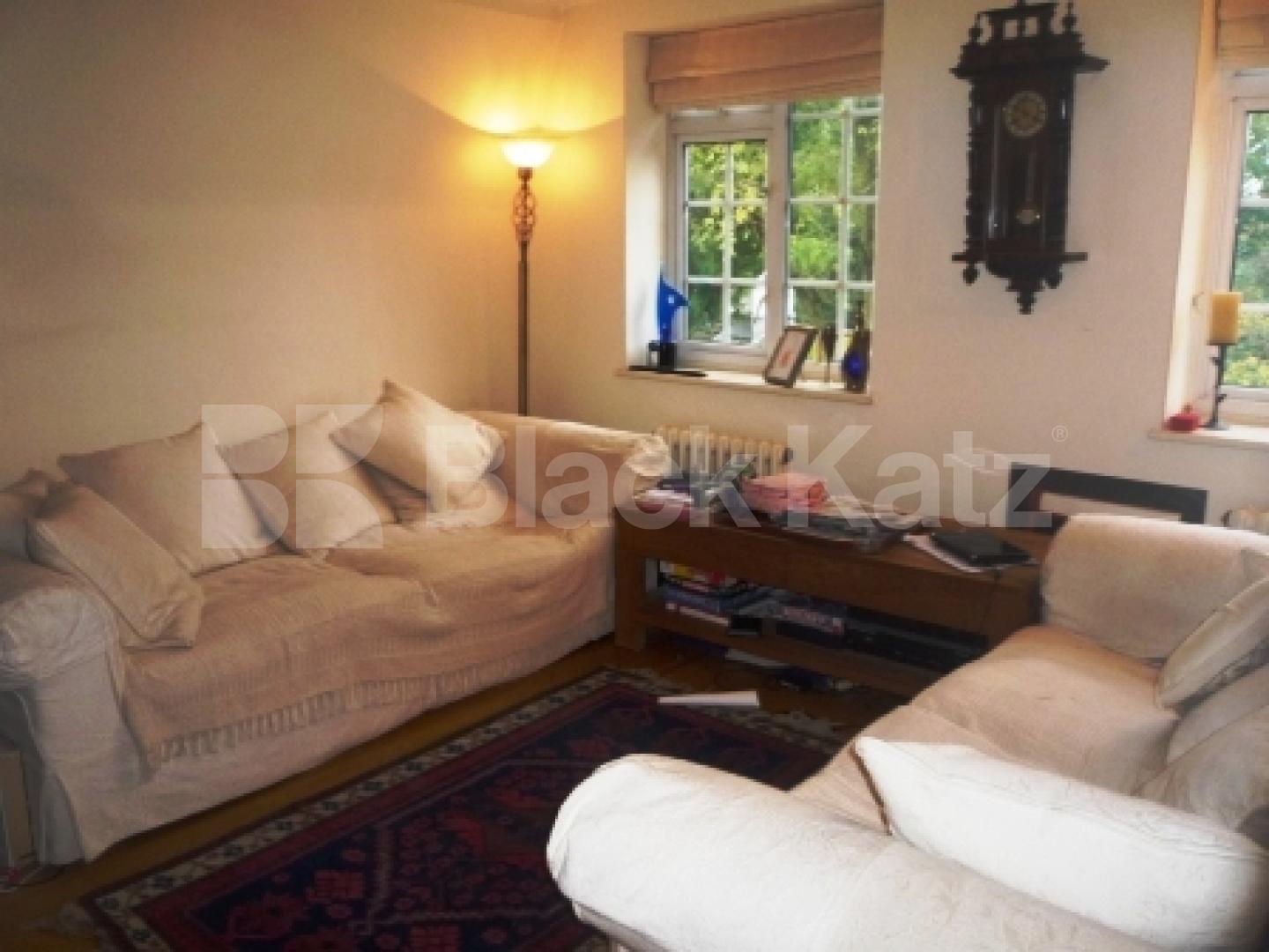 			NEW INSTRUCTION!, 2 Bedroom, 1 bath, 1 reception Flat			 Fortis Green Road, MUSWELL HILL