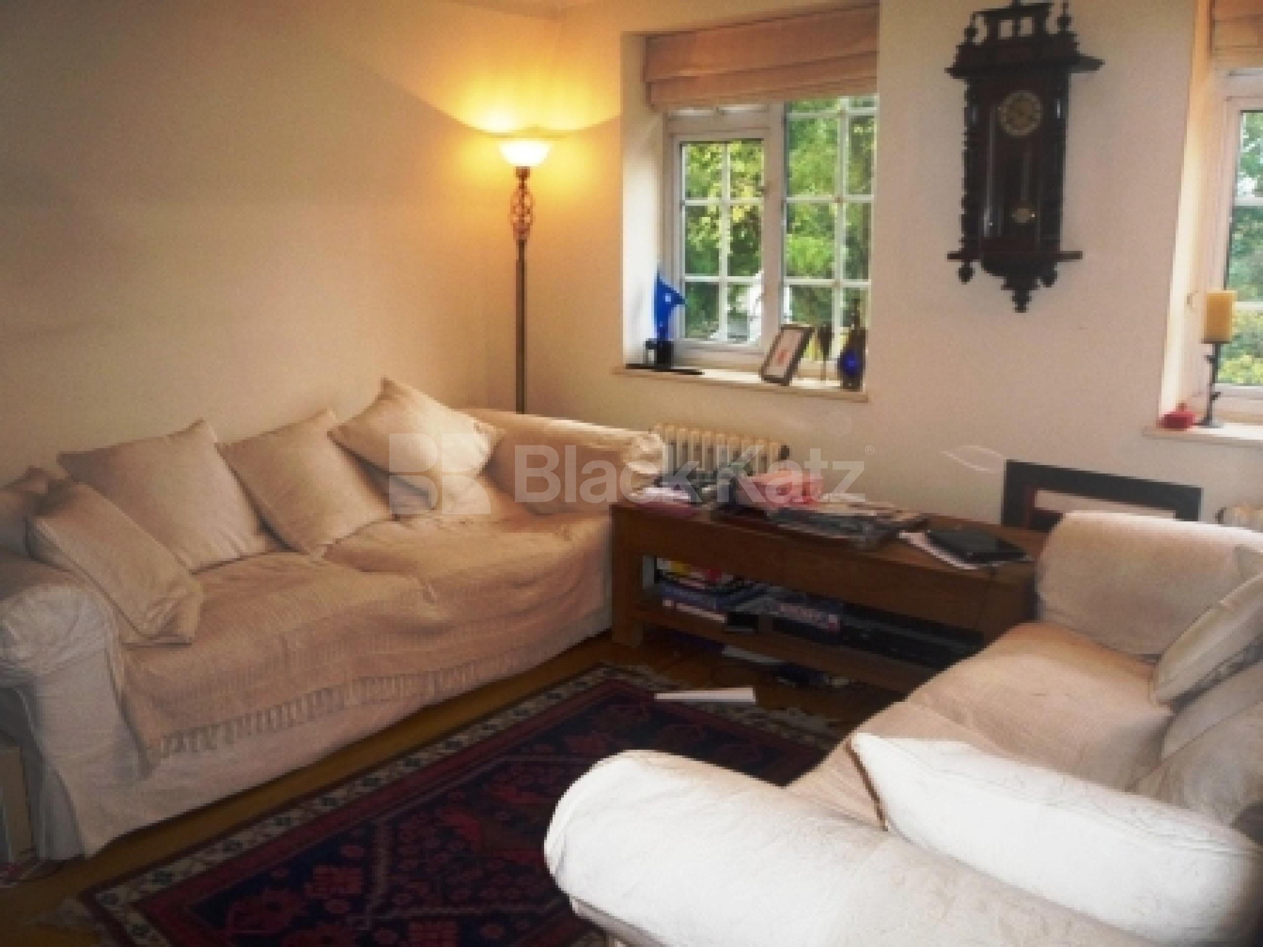 			NEW INSTRUCTION!, 2 Bedroom, 1 bath, 1 reception Flat			 Fortis Green Road, MUSWELL HILL N10