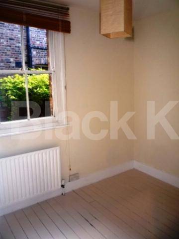 			LET, 2 Bedroom, 1 bath, 1 reception Ground Floor Flat			 Nightingale Lane, CROUCH END