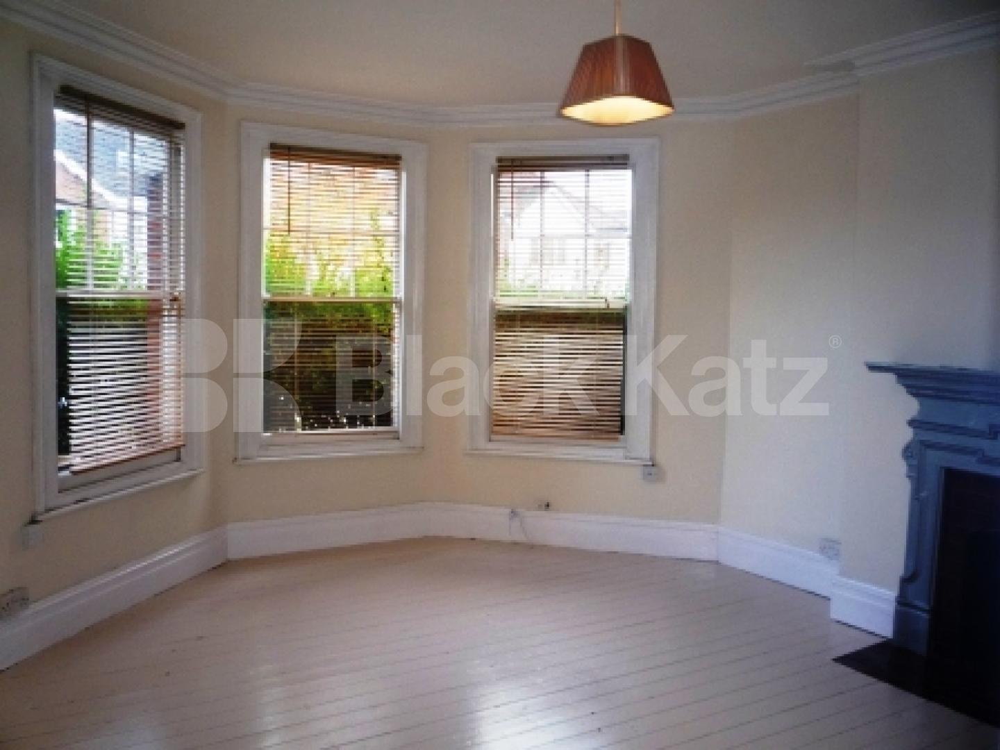 			LET, 2 Bedroom, 1 bath, 1 reception Ground Floor Flat			 Nightingale Lane, CROUCH END