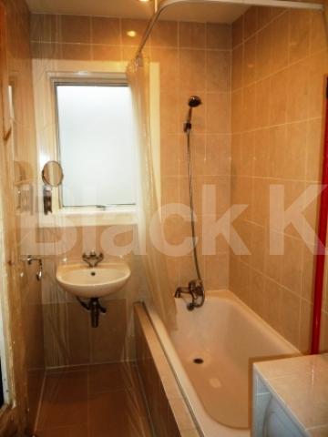 			NEW INSTRUCTION!, 2 Bedroom, 1 bath, 1 reception Flat			 Woodside Road, WOOD GREEN