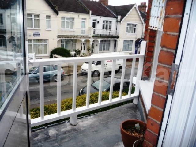 			NEW INSTRUCTION!, 2 Bedroom, 1 bath, 1 reception Flat			 Woodside Road, WOOD GREEN