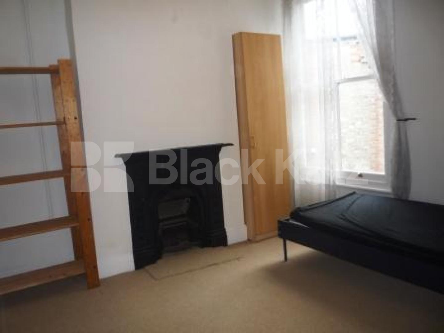 			NEW INSTRUCTION!, 2 Bedroom, 1 bath, 1 reception Flat			 Woodside Road, WOOD GREEN