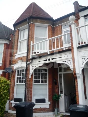 			NEW INSTRUCTION!, 2 Bedroom, 1 bath, 1 reception Flat			 Woodside Road, WOOD GREEN