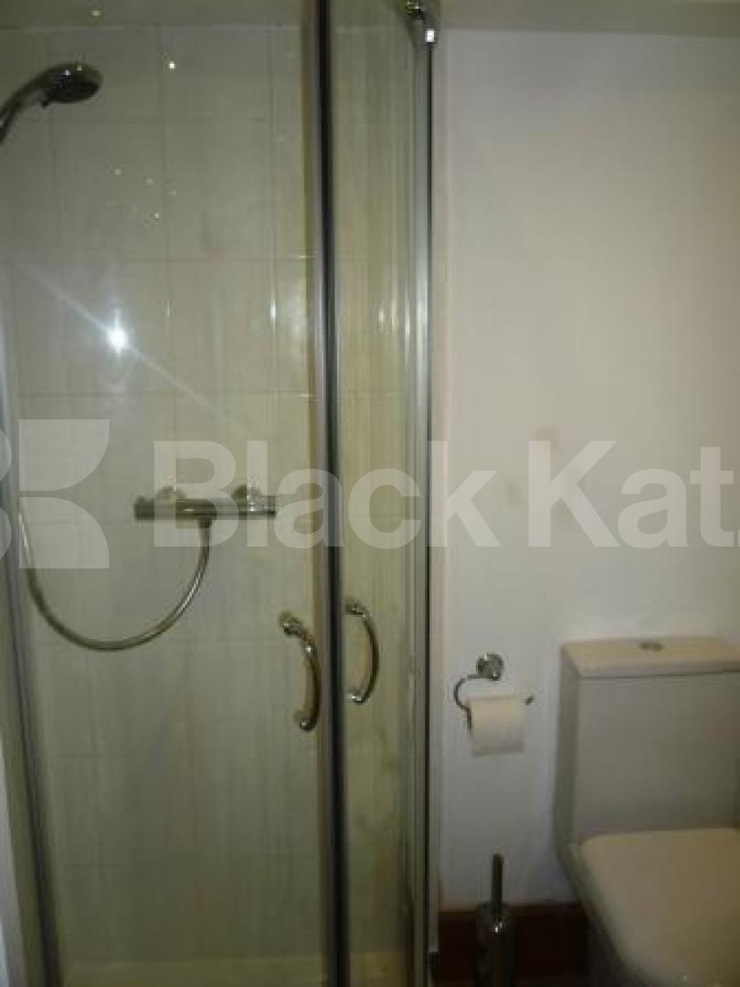 			INCLUSIVE OF ALL BILLS!, Studio Apartment, 1 bath, 1 reception Studio			 Fairfield Road, Crouch End