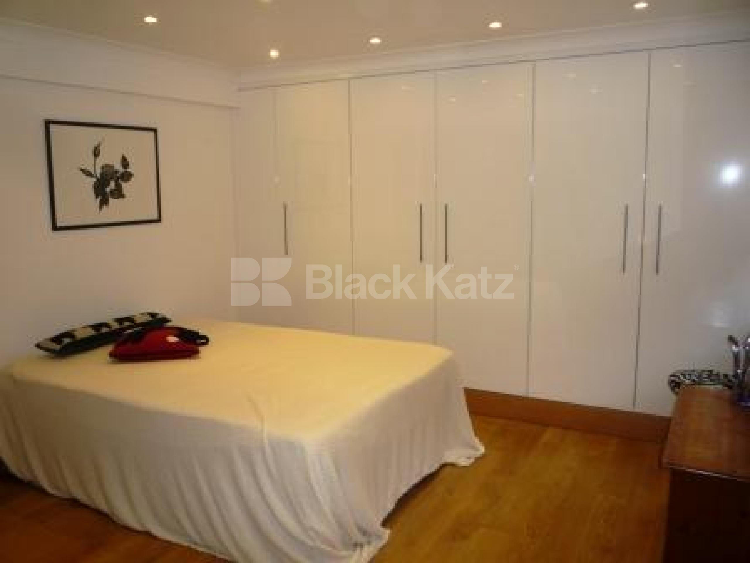 			INCLUSIVE OF ALL BILLS!, Studio Apartment, 1 bath, 1 reception Studio			 Fairfield Road, Crouch End N8