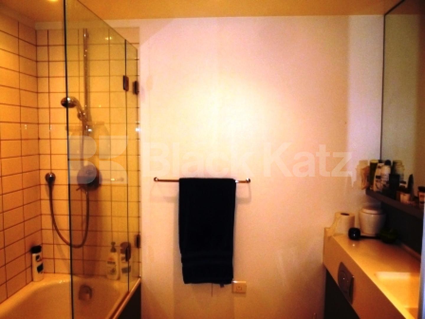 			A Must See Property !, 1 Bedroom, 1 bath, 1 reception Serviced Apartments			 New River Village, HORNSEY