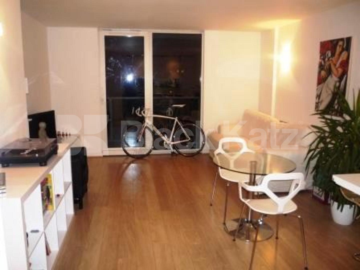 			A Must See Property !, 1 Bedroom, 1 bath, 1 reception Serviced Apartments			 New River Village, HORNSEY