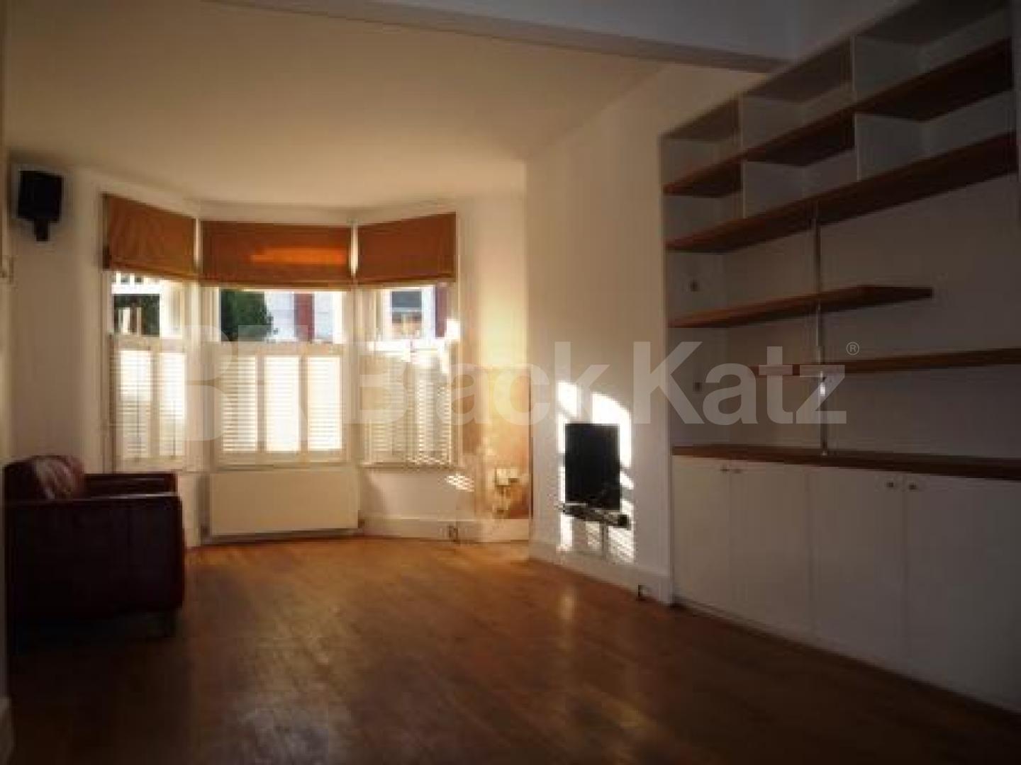 			5 Bedroom, 1 bath, 1 reception Terraced House			 Carysfort Road, CROUCH END