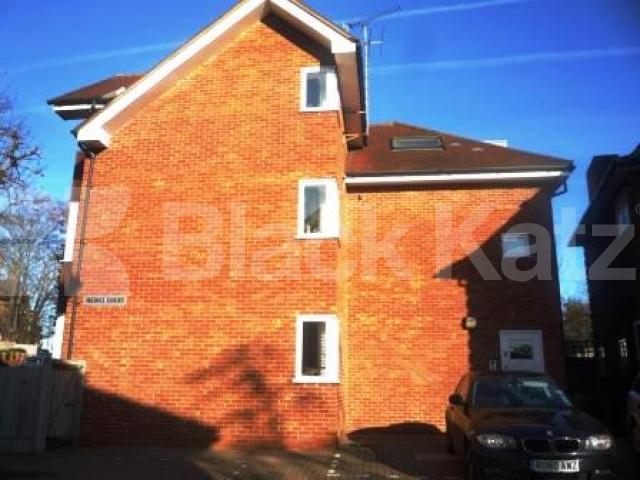 			LET, 2 Bedroom, 1 bath, 1 reception Ground Floor Flat			 Hillfield Avenue, CROUCH END