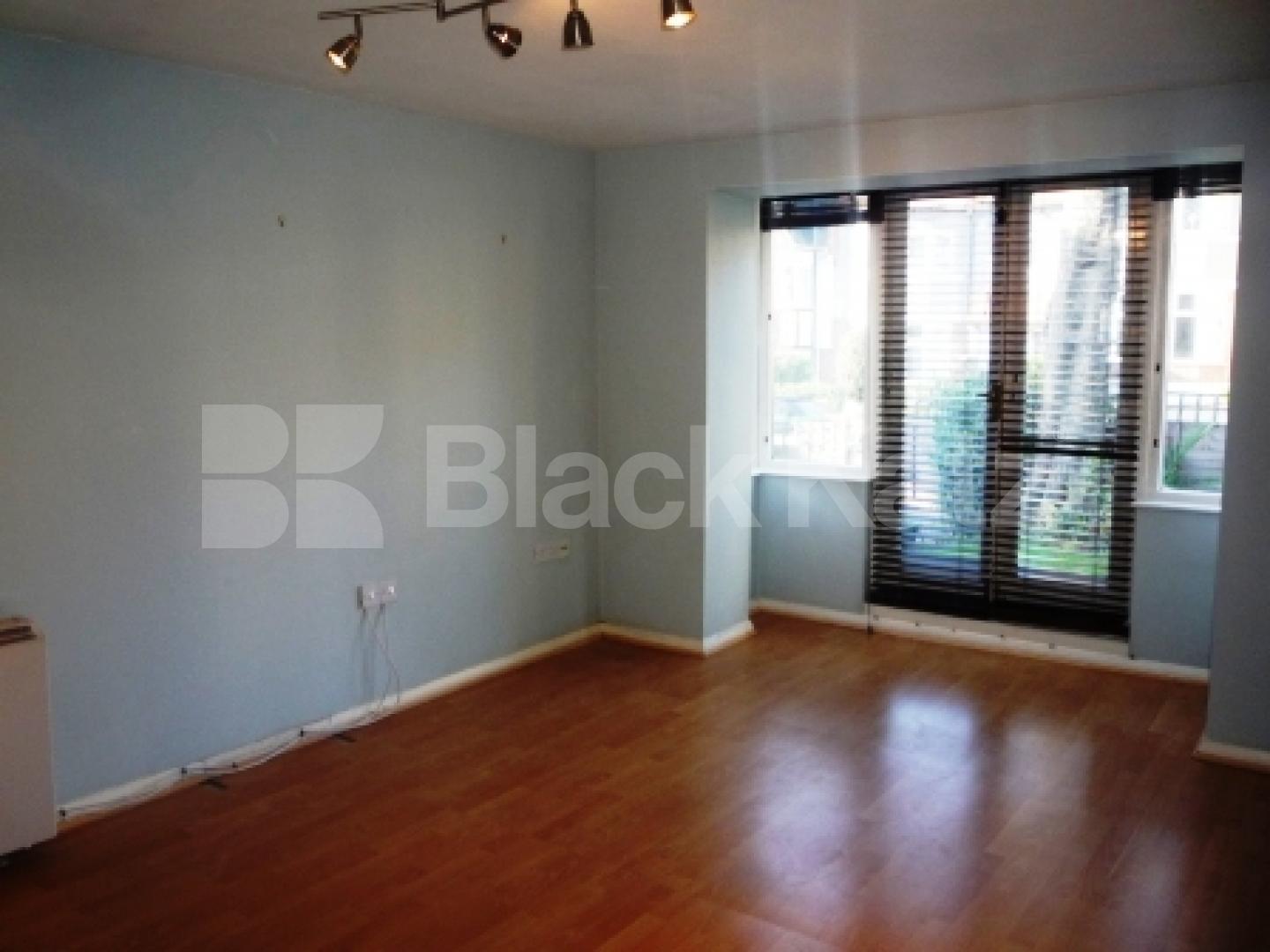 			LET, 2 Bedroom, 1 bath, 1 reception Ground Floor Flat			 Hillfield Avenue, CROUCH END