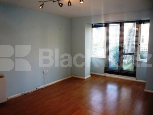 			LET, 2 Bedroom, 1 bath, 1 reception Ground Floor Flat			 Hillfield Avenue, CROUCH END