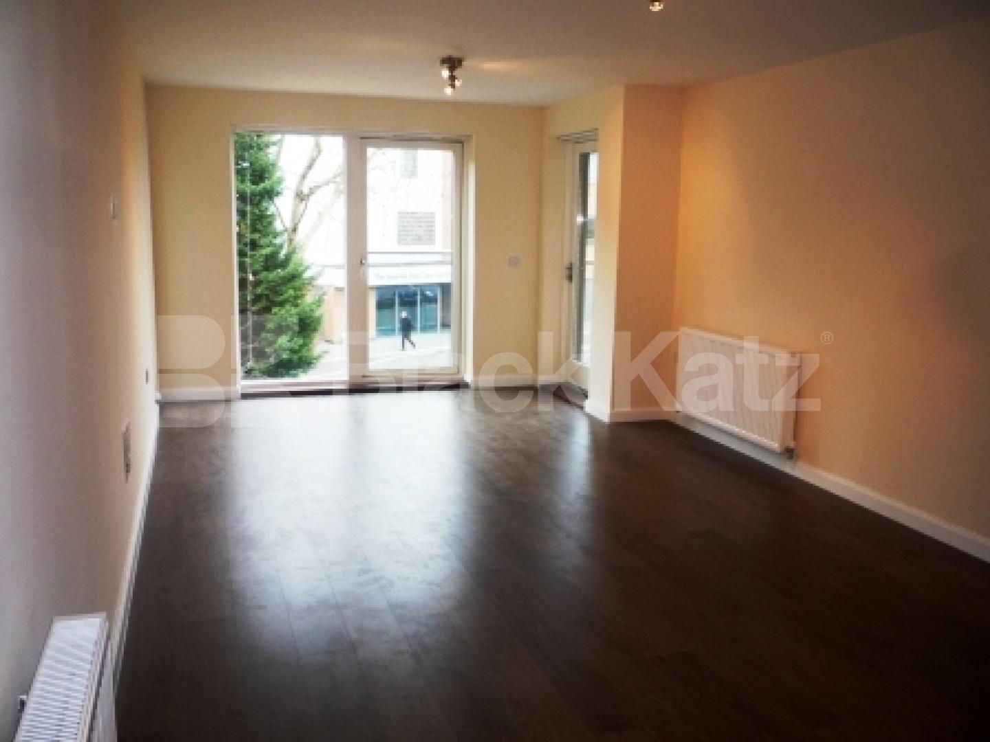 			LET, 2 Bedroom, 1 bath, 1 reception Serviced Apartments			 Park Road, CROUCH END